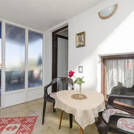 Franciska Apartment *